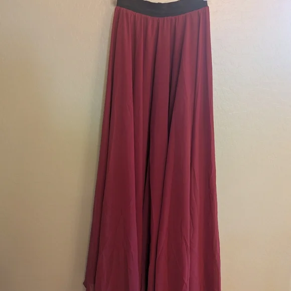 Maxi Skirt Elegant Burgundy & Black Formal Medium Double Layers Stretchy Elastic - Picture 1 of 5